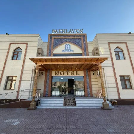 Pakhlavon Boutique