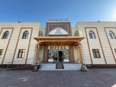 Pakhlavon Boutique Hotel a 