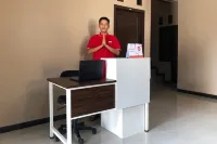 Hotel O Wisma Ray Syariah - 2-Star