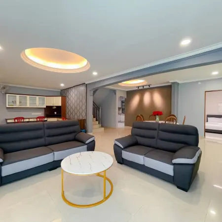 Taman Saikat IPOH Happy Suites by Verve(12 pax)