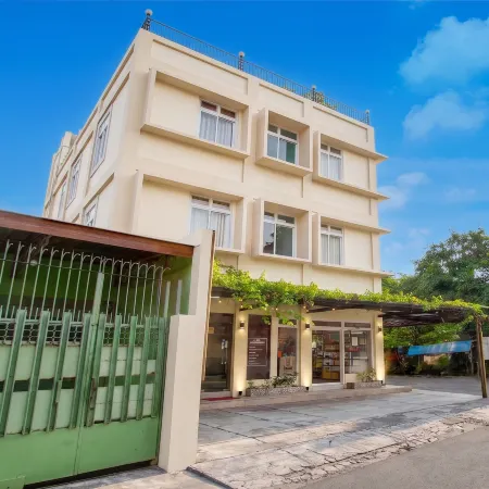 Collection O near Stasiun Solo Balapan formerly Wes Bobo Inn
