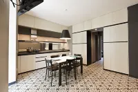 Via ROMA 52 Large Apartament (up to 8)