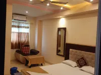銀河行政飯店 ISKCON NVCC寺廟附近的飯店