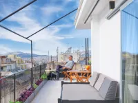 Athens at your feet, Fiber 1000Mbps + great view - Layanan Antar-Jemput