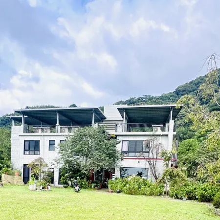 New Sakura Manor