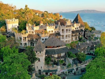 Hotel Tropicana Castle Sabang Mindoro