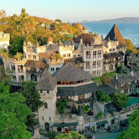 Hotel Tropicana Castle Sabang Mindoro