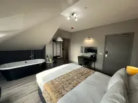 Amorist Hotel - parking