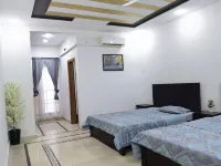 RU YI HOTEL(SMC-PRIVATE) LIMITED Отели рядом с достопримечательностью «Торговый центр Centaurus»