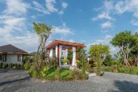더 가든 풀 빌라 리조트 앳 도이사켓 ABK museum Chiang Mai 주변 호텔