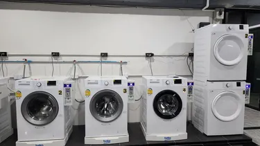 รูปภาพของไอริช เรสซิเด้นท์ (สำโรงใต้) 6 กม. จาก BTS ปู่เจ้า