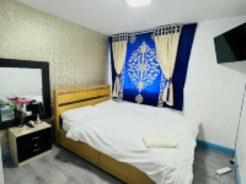 OYO Unique Private Rooms - Bolton Central, Free Parking Hotels in Bolton