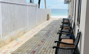 Tamaro Beach Resort