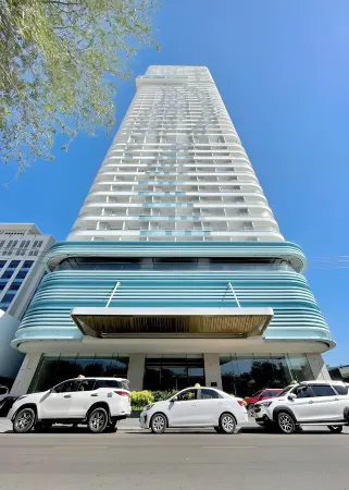 TMS Quy Nhon SeaView Condotel Отели рядом с достопримечательностью «University Quy Nhon»