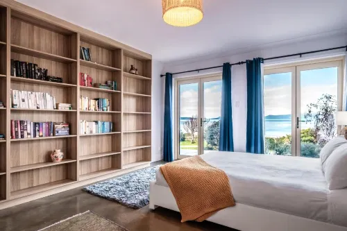 Ensorcelled Hotel a Swansea