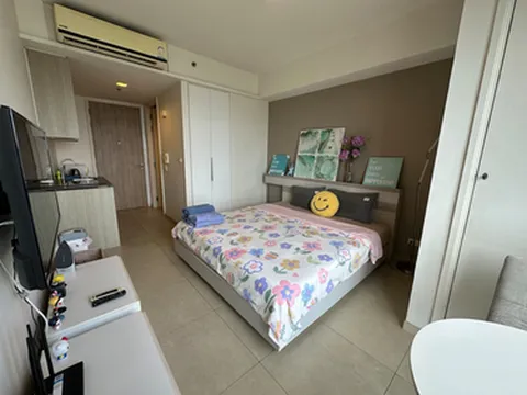 รูปภาพของStudio with kitchen on the 42nd floor near walking street with panoramic view and side sea view