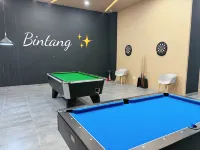 2-Bedroom Apartment | near Pavilion Bukit Jalil & Axiata Arena - parkir