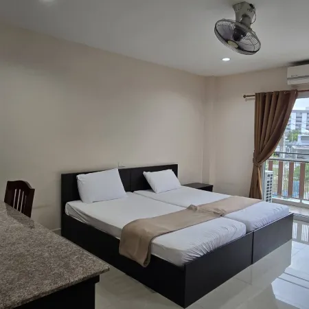 Laem Thaen Guesthouse Bangsaen-Angsila Road