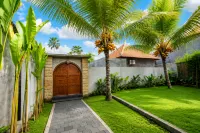 Kecak Bali Villa - Bed and Breakfasts