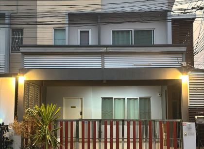 The Lake guest house