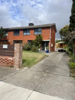 3 Bed room Villa 19 Mins to Melbourne center