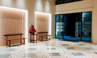 4. Hotel Ma..