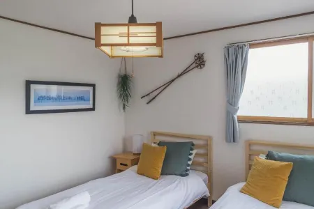 Ichimatsu Отели рядом с достопримечательностью «Parent and Kid Tree»