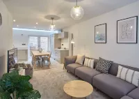 Host & Stay | Hoggarths Retreat