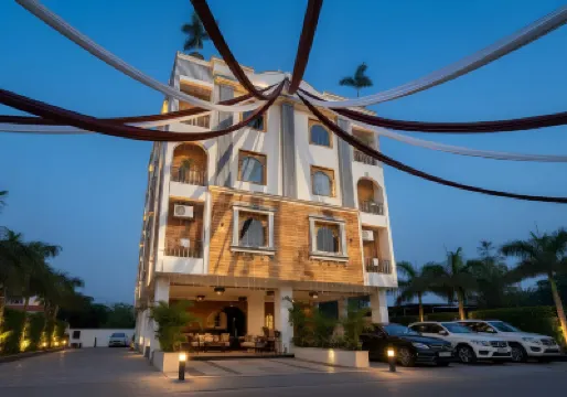 Knight Oasis Отели в г. 