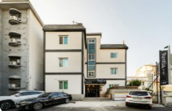 Restia Stay Gangneung Station Отели в г. 