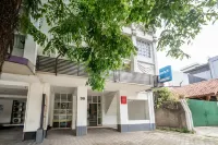 Rehat at Gania Hotel Bandung Hotel dekat Jalan Braga
