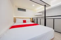 RedDoorz Plus @ D San Residence Buah Batu