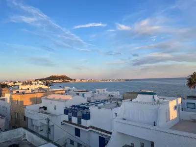 Dar Bhar Hotels in 