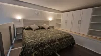 Design Apartment Loft in Milan Forum Hotel dekat Mediolanum Forum