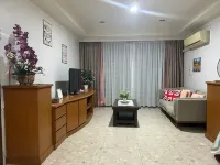 Riverbank Suites - River View Level 11, Sleeps 7