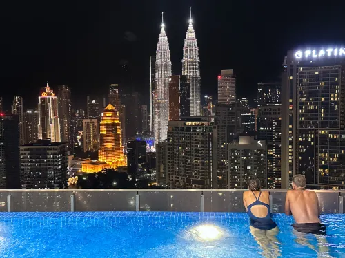 KLCC Tower Couple Studio | Netflix | Infinity Pool