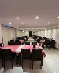 RED WHİTE HOTEL - Bãi đậu xe