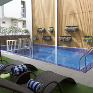 Verdant Villas
