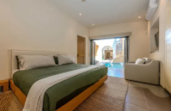 Designer Retreat in Centro Heated Pool & Views