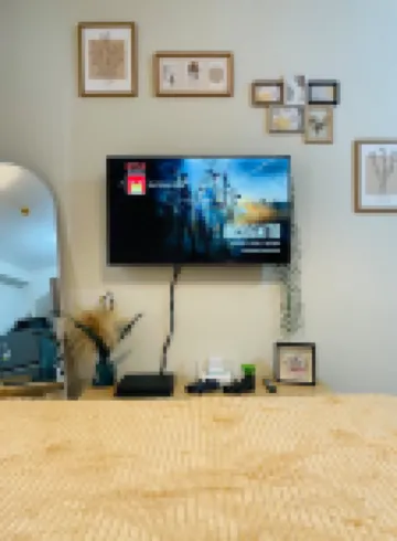 J&J Mactan Stays PS4, Netflix, Pool & Paid Parking Hotels near SAEKYUNG VILLAGE 1