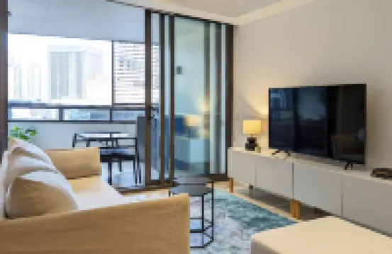 2BR Apt at Haymarket /Chinatown (Free Parking*)