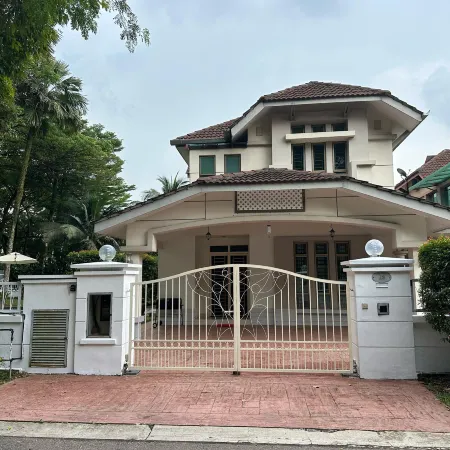 JB Cozy corner big garden home Austin Terbau 14pax