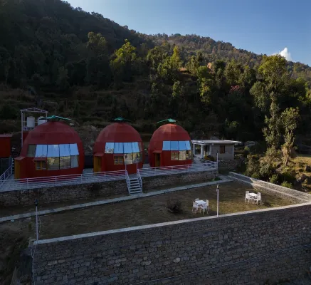Kaafal Cottages: The Himalayan Home - parking