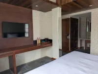 Nomad Pokhara Hotel - جاكوزي