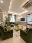 Highline Stays Goldcrest Mall and Residency DHA - Apartments