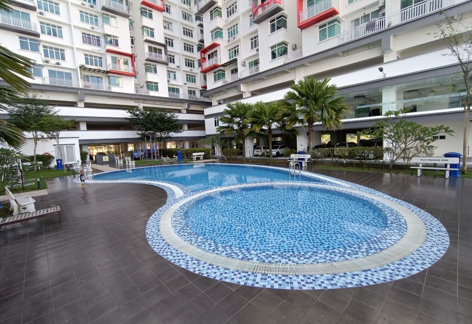 Apamee Cham Palace Over view