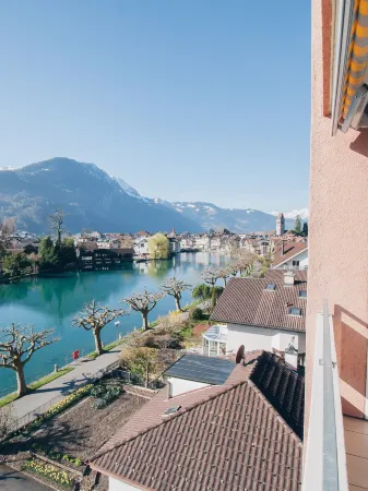 HOP Apartments & Suites