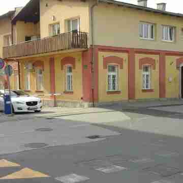 E&E Apartments Free Parking / City Center LJ Hotel Exterior