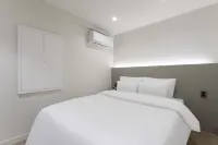 CREAM HOTEL Hotels in Guri-si