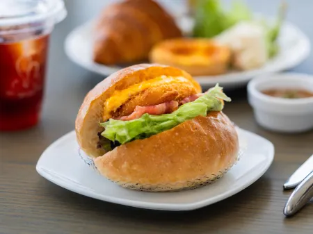 Aquaignis Awaji Island TRAILER PARK Отели рядом с достопримечательностью «HELLO KITTY APPLE HOUSE»